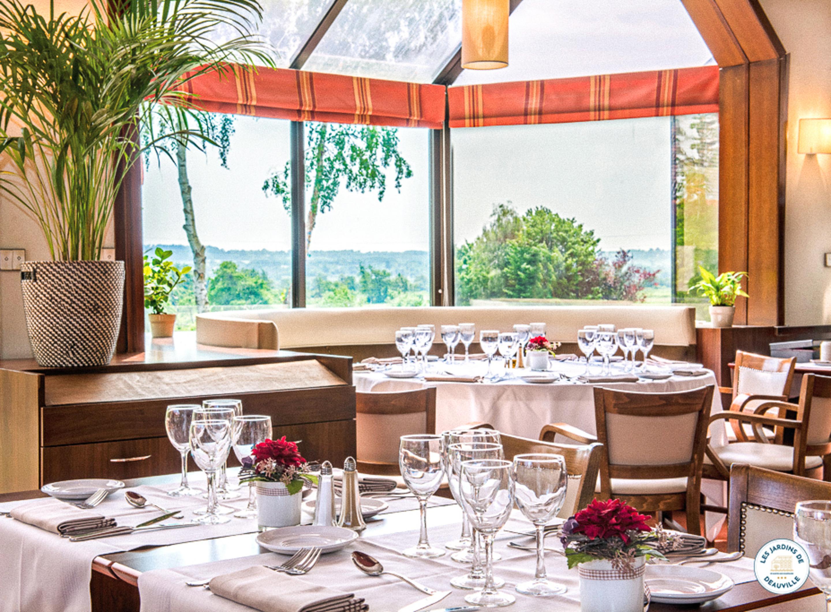 Hotel Les Jardins De Deauville Saint-Martin-aux-Chartrains Bagian luar foto