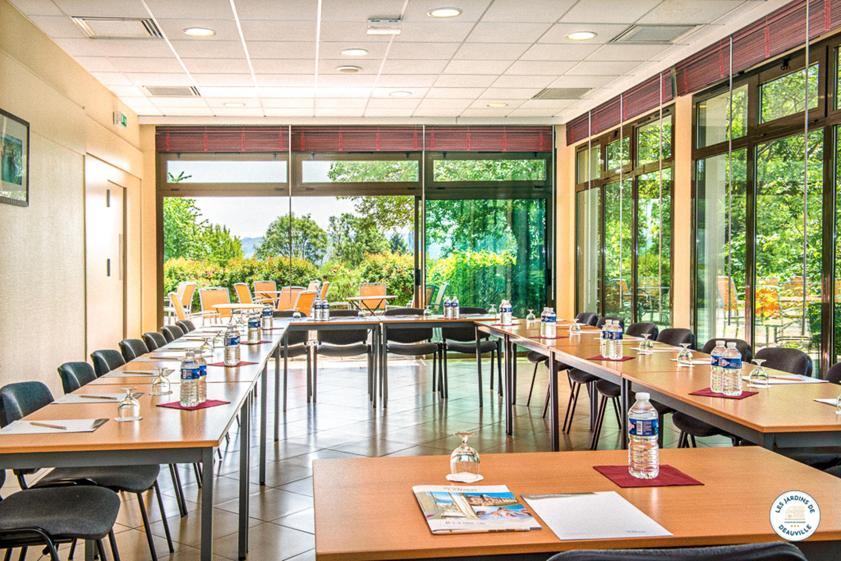 Hotel Les Jardins De Deauville Saint-Martin-aux-Chartrains Bagian luar foto