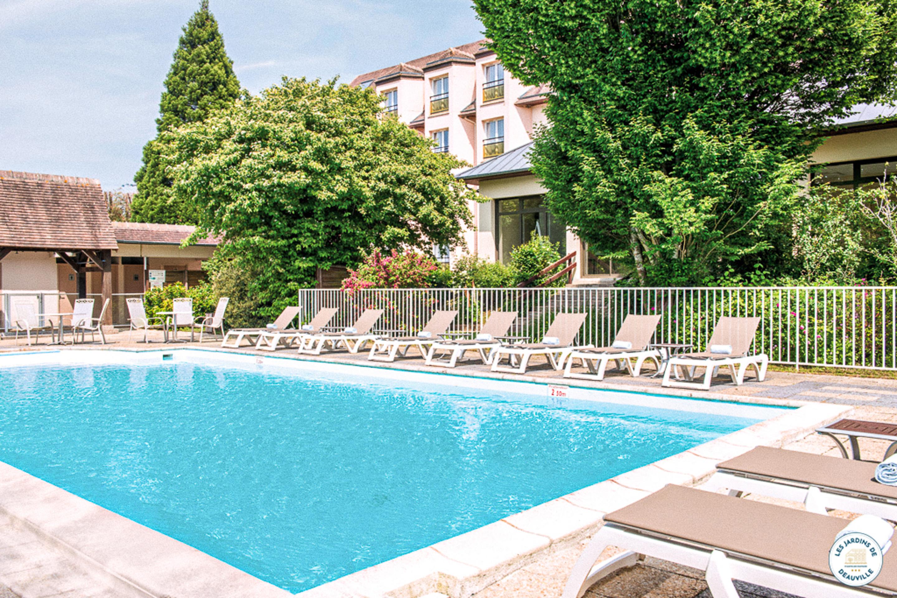 Hotel Les Jardins De Deauville Saint-Martin-aux-Chartrains Bagian luar foto