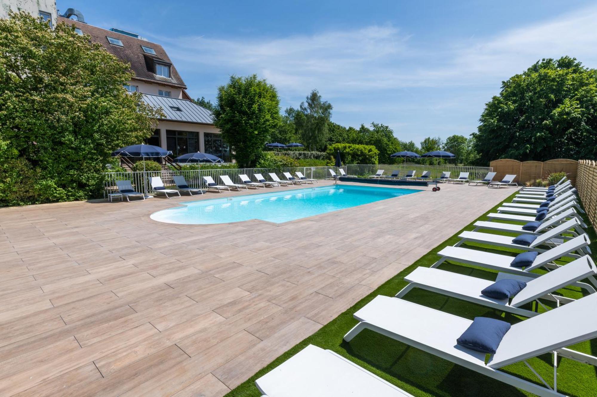 Hotel Les Jardins De Deauville Saint-Martin-aux-Chartrains Bagian luar foto